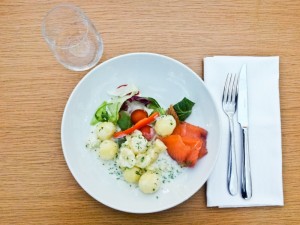 4423417-lunchtallrik-serverad